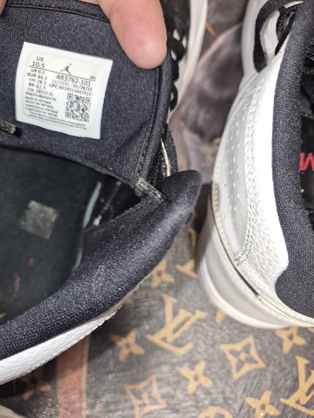 Air Jordan Style High-Top Sneakers in White/Black with Red Jumpman - Picture 5 of 5